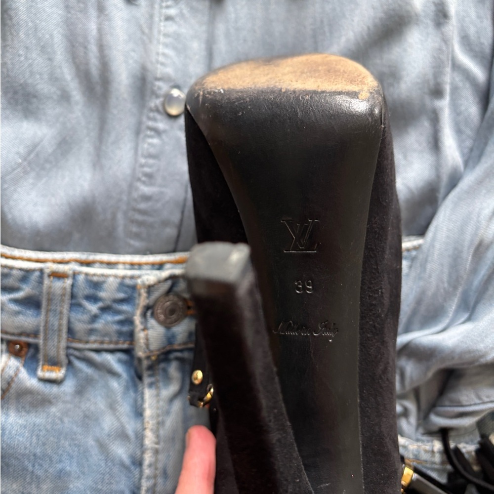 Louis Vuitton chic and sexy ankle boots with 14 cm heels and open toes. - Picture 11 of 17